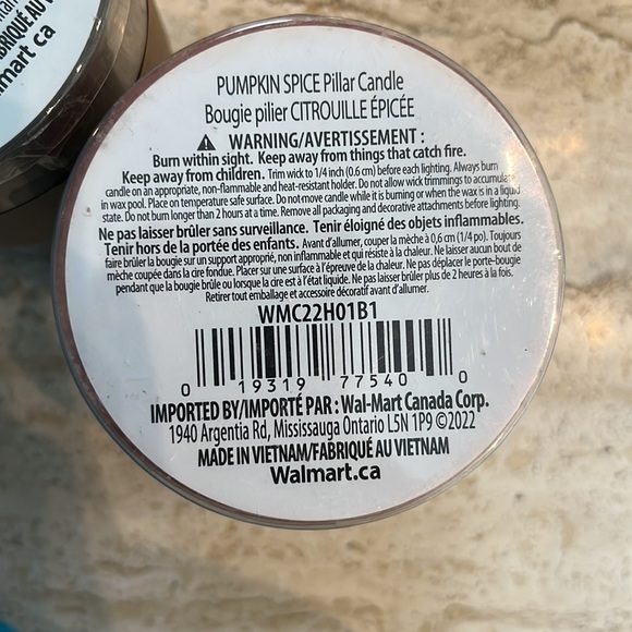 NEW bundle of 4 x autumn scent pillar candles - Picture 2 of 4